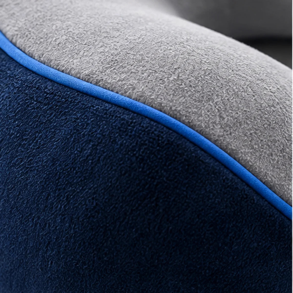 Contoured Travel Neck Pillow — detail